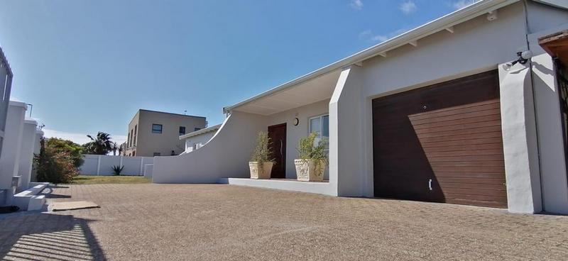 4 Bedroom Property for Sale in Flamingo Vlei Western Cape